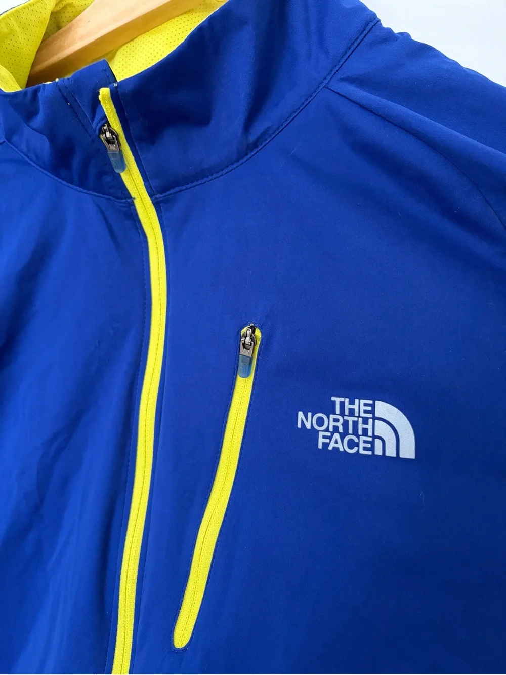 The North Face Men's jacket - Royal Blue + Boston Yellow